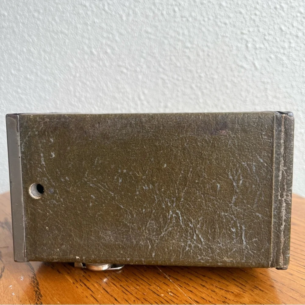 Kodak No.2 Brownie Model F camera